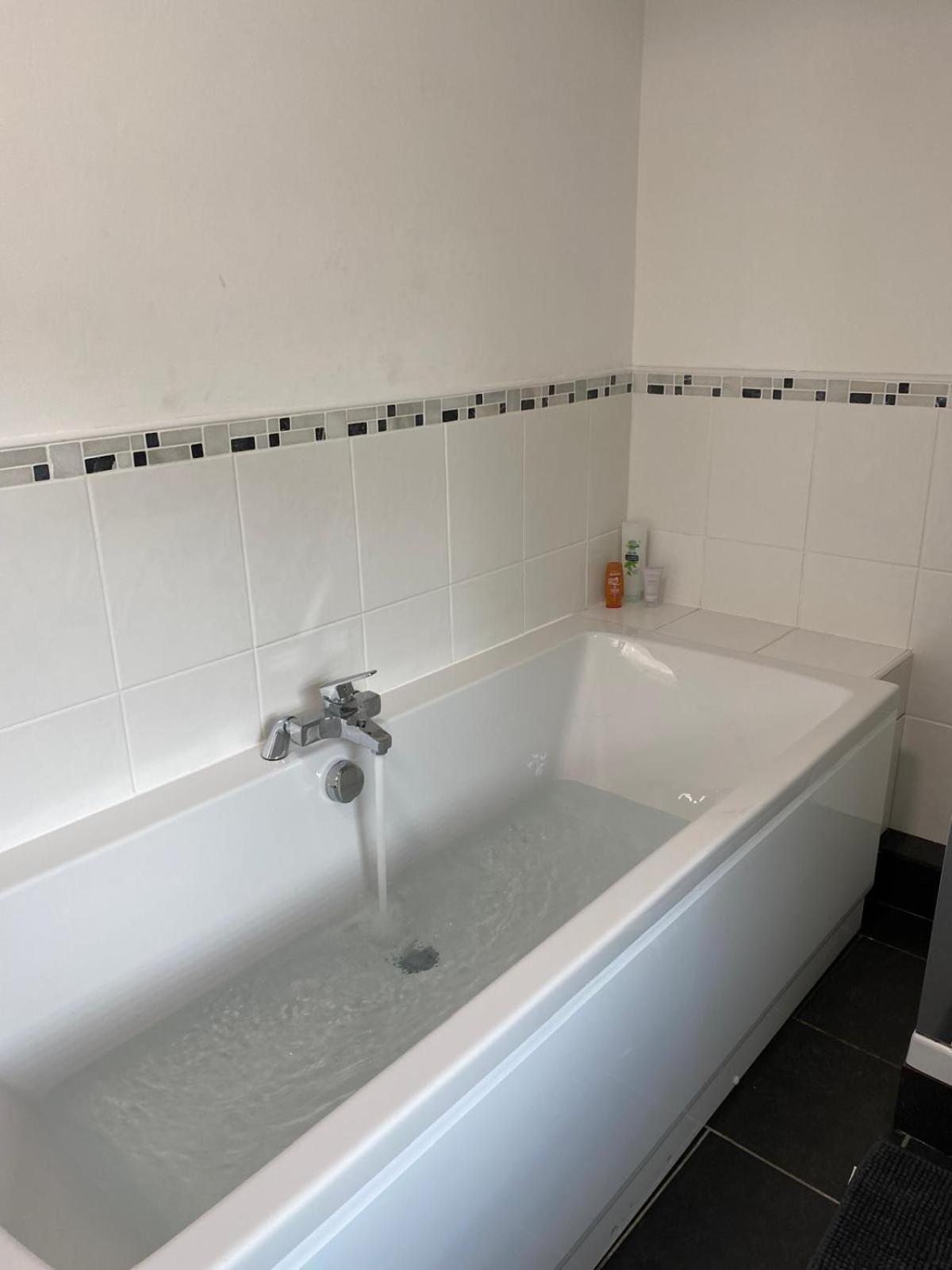 兰贝里斯4-6 Guests In Centre Location With Stunning Views别墅 外观 照片